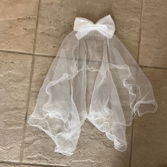 Girl’s Costume, white dress, whimsical - Picture 3 of 5